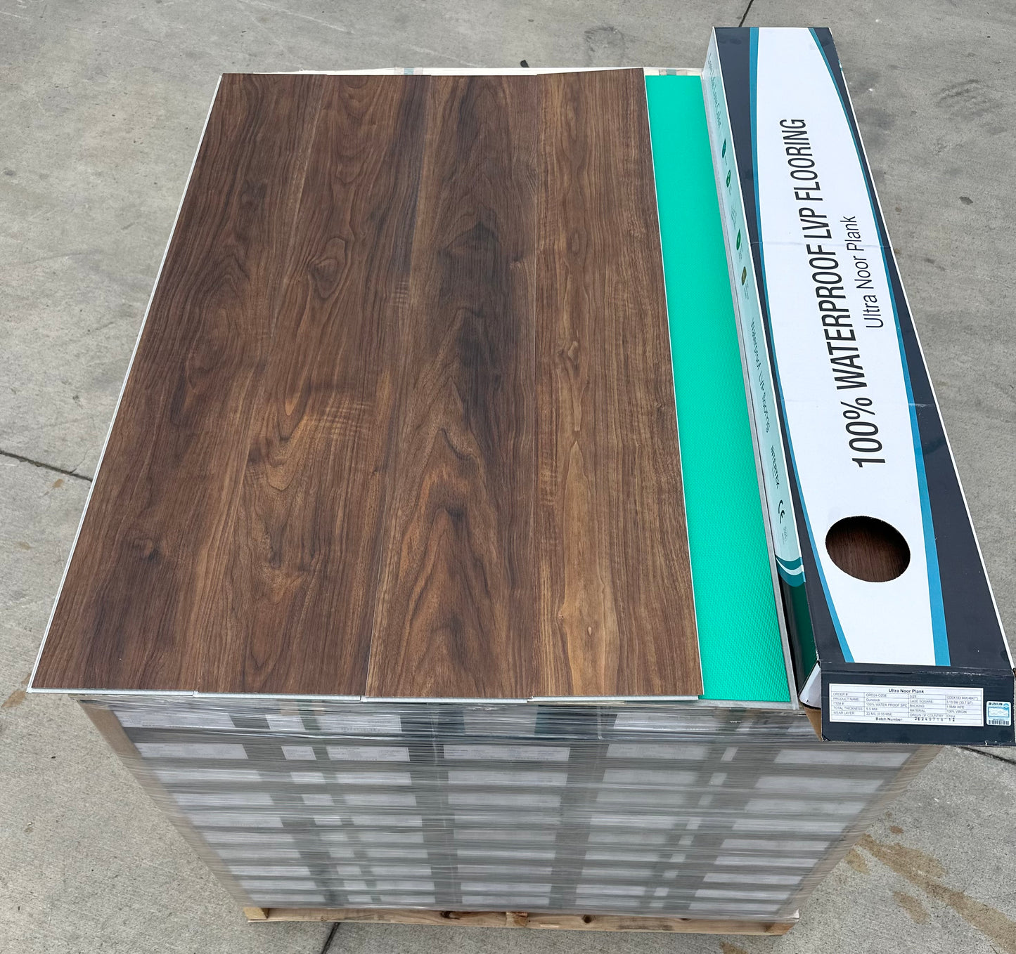 Gunstock Rigid Core Vinyl Waterproof Flooring 5.5MM and 22Mil Waer Layer