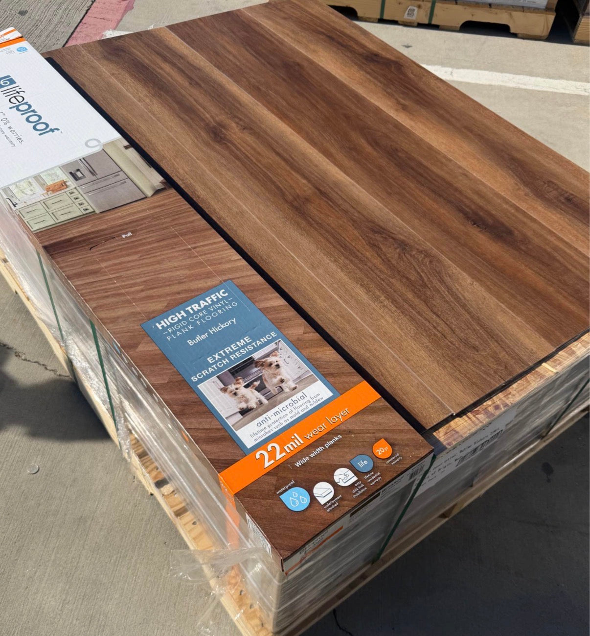 “ONLY PICN UP “LIFEPROOF Buttler Hickory Waterproof Luxury Vinyl Flooring 6MM 22Mil Wearlayer Clicklock 8.7” x48”