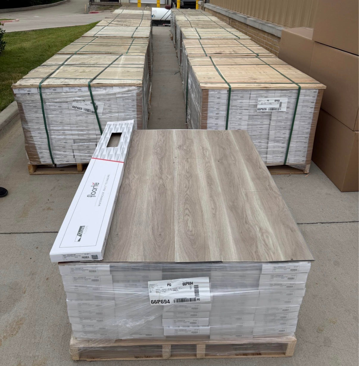 “ONLY PICK UP”SHAW PARAGON WISTERIA Waterproof Luxury Vinyl Flooring 6MM 20Mil Wearlayer Clicklock 
7.13”x 48”