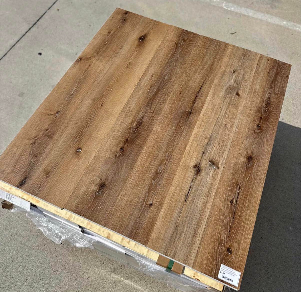 ONLY PICK UP “CHATEAU OAK Waterproof Luxury Vinyl Flooring 6mm 20Mil Wearlayer Clicklock 7.25” x 48”