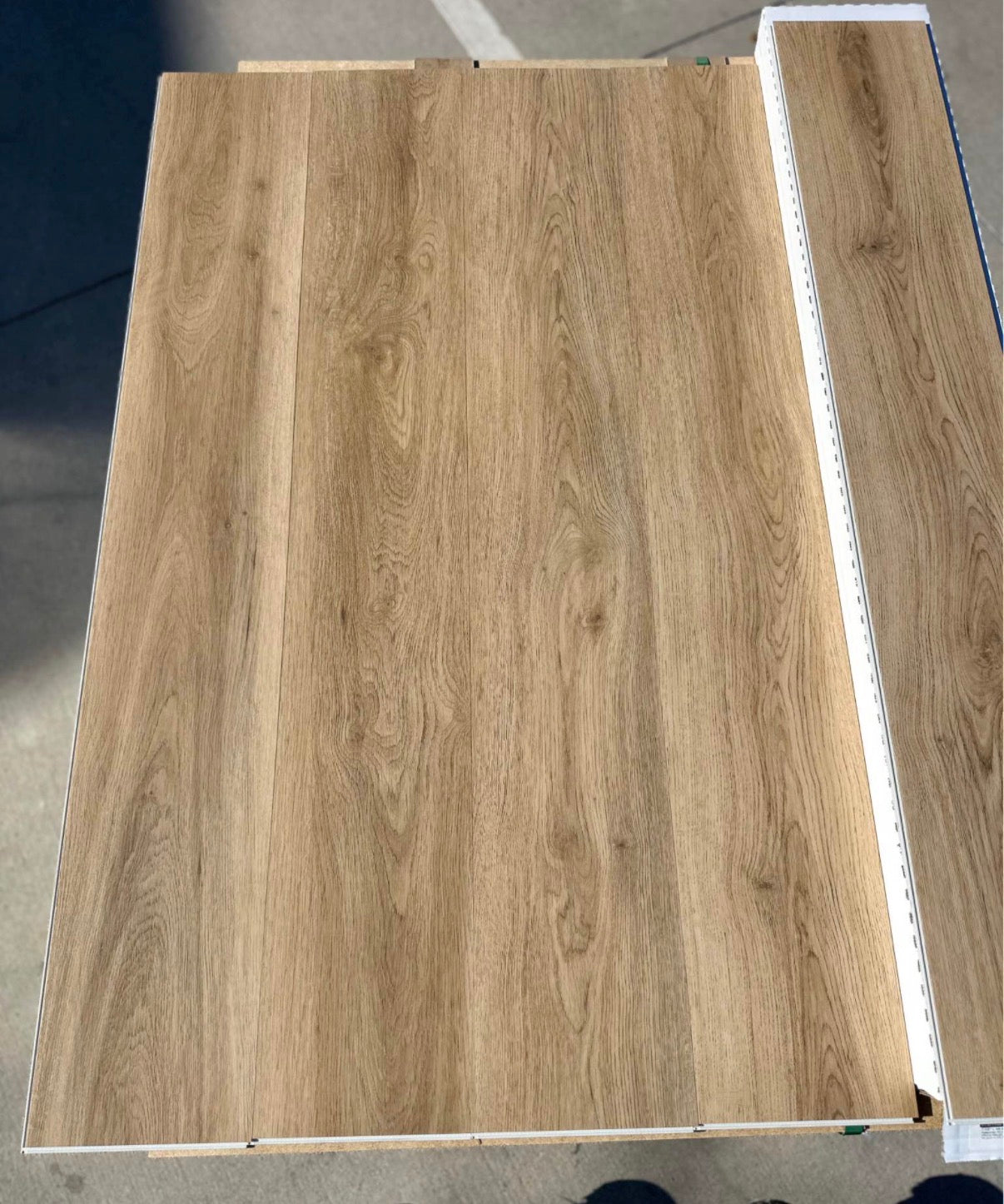 (ONLY PICK UP)Caldwell Waterproof Luxury Vinyl Plank 
5MM W/ 20Mil WearLayer Scratch Resistant Flooring